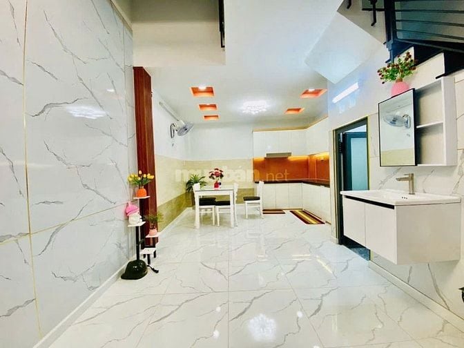 BÁN NHÀ SIÊU PHẨM NHÀ ĐẸP, ĐƯỜNG Ô TÔ XE HƠI VÀO NHÀ, 457 LÊ VĂN THỌ
