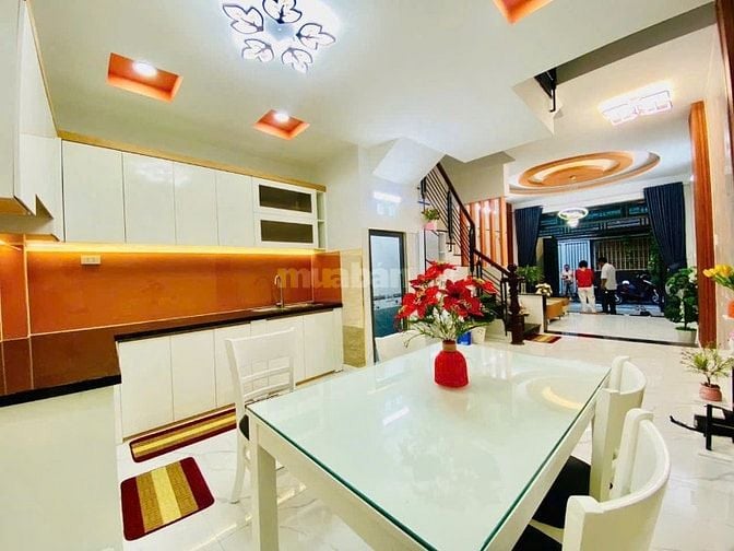 BÁN NHÀ SIÊU PHẨM NHÀ ĐẸP, ĐƯỜNG Ô TÔ XE HƠI VÀO NHÀ, 457 LÊ VĂN THỌ