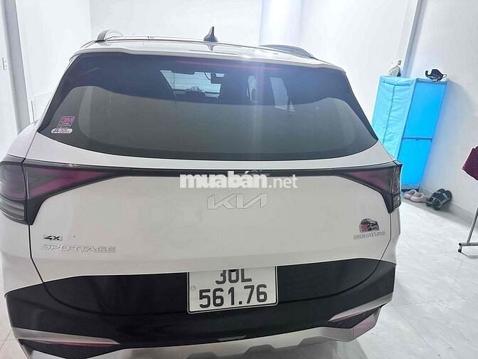 Kia Sportage 2024 Signature 1.6T AWD - 8000 km