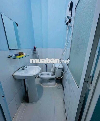 TÌM NAM Ở GHÉP- MẶT TIỀN BẮC HẢI,NGAY CV LÊ THỊ RIÊNG- CHỈ 2,25TR