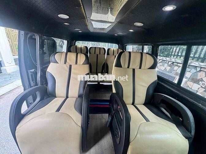 Toyota Hiace 2009 - 20 km