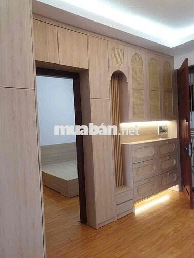 Căn Hộ Số 6 Đội Nhân 75m2 - Tầng 12 - 2 Ngủ - Mặt Phố - Giá 6,5 Tỷ