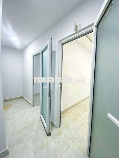 Nhà mới cách mạng tháng 8 quận 3