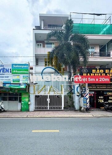 CHO THUÊ TẦNG TRỆT 5X20 MẶT TIỀN  DÂN CHỦ