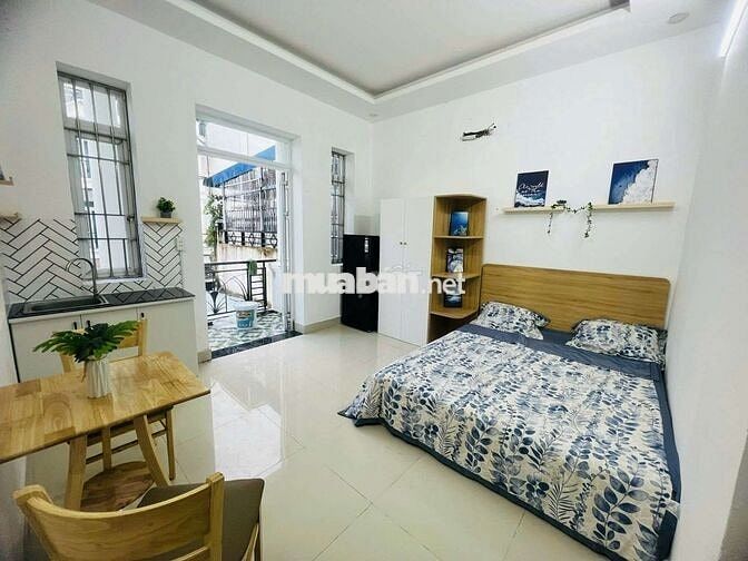 CHO THUÊ CĂN HỘ BAN CÔNG FULL NỘI THẤT GẦN ĐH NGUYỄN TẤT THÀNh