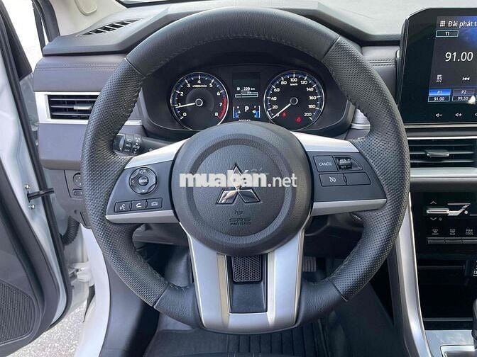 Mitsubishi Xpander 2022 AT Premium - 27000 km