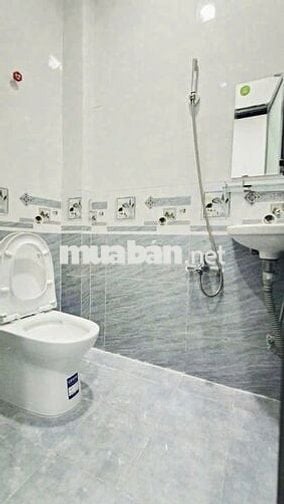 BÁN GẤP NHÀ Ô TÔ TRÁNH, TRƯỜNG CHINH Q12, 64M2- 4,1TỶ