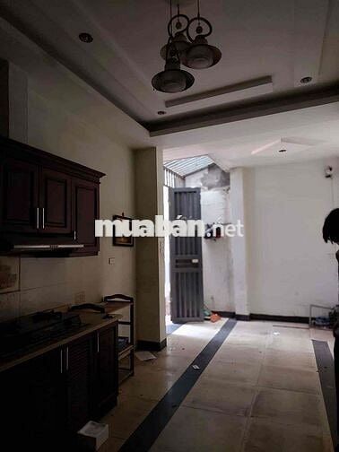 Nhà  phân lô Nguyễn Trãi 27m 5,6 tỷ 2 thoáng 30m ra phố  2 thoáng sáng