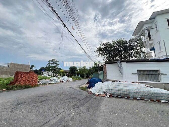 Bán đất mặt tiền DX71 Định Hoà (Chánh Hiệp, TP.HCM) 105,9m² giá rẻ