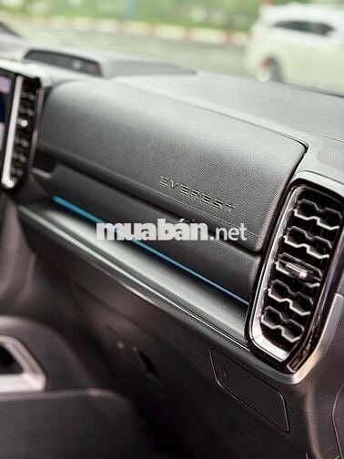 Ford Everest 2023 Titanium Plus 4x4 AT - 3700