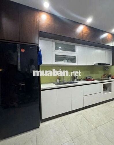 Bán nhà Phùng Chí Kiên 30m², 5 tầng mới, ô tô tránh đỗ cửa