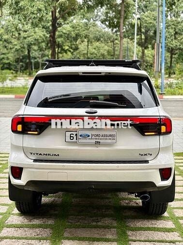 Ford Everest 2023 Titanium Plus 4x4 AT - 3700