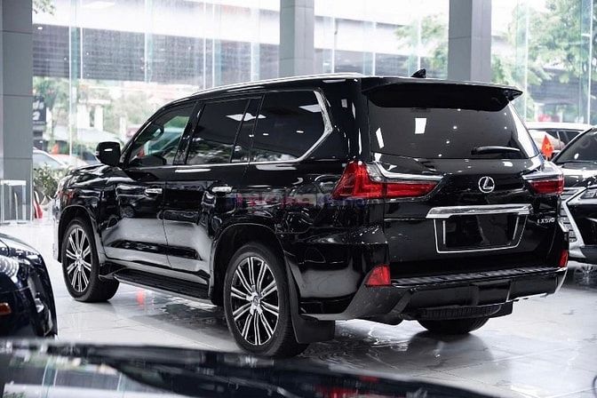 Bán  Lexus LX570 nhập Mỹ, sản xuất 2020, lăn bánh 4 vạn km.