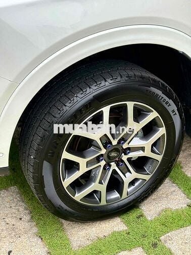 Ford Everest 2023 Titanium Plus 4x4 AT - 3700