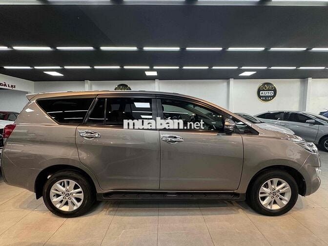 Toyota Innova 2019 2.0E -81000 km | Chạy gia đình