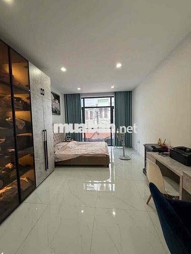 M7 -NHÀ Q4 XÂY Ở KIÊN CỐ BTCT - NỘI THẤT CAO CẤP -