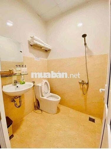 🏨 Cho thuê khách sạn – đường Nguyễn Thị Nghĩa, Đà Lạt 💰 Giá: 30 triệu/