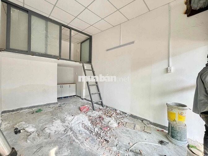 Mặt bằng cho thuê nằm ngay mặt đường Nguyễn Xí
