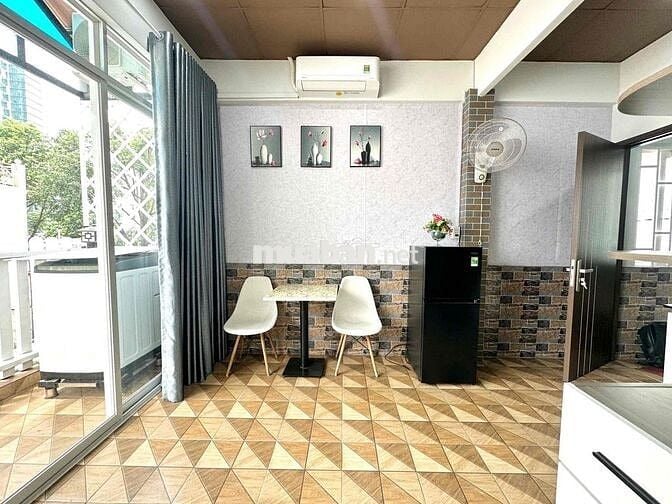Phòng 35m2 Ban Công Máy Giặt Riêng FREE PHÍ DỊCH VỤ Ngay Cầu Thị Nghè
