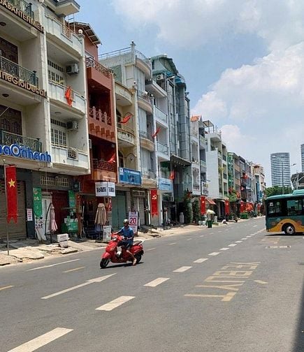Bán nhà mặt tiền đường Võ Oanh, p25, bình thạnh.DT;4x17, 1tr2l,giá:19