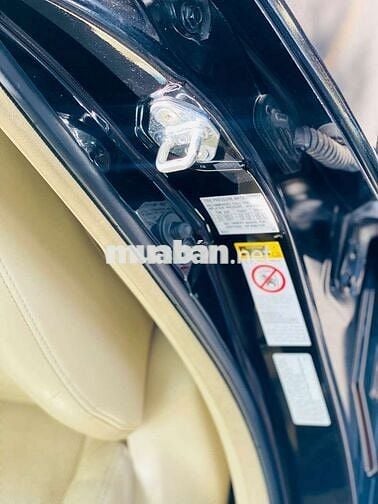 Toyota Camry 2017 2.0 E from mới