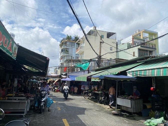 Bán nhà mặt tiền Đông Hưng Thuận 02 ngay chợ Cây Sộp - 5,7mX25m -11ty5