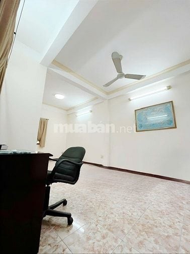 Bán Nhà Hẻm Xe Hơi 112 Số Nhà 8 Đường Hoàng Diệu, P.Xóm Chiếu, Quận 4