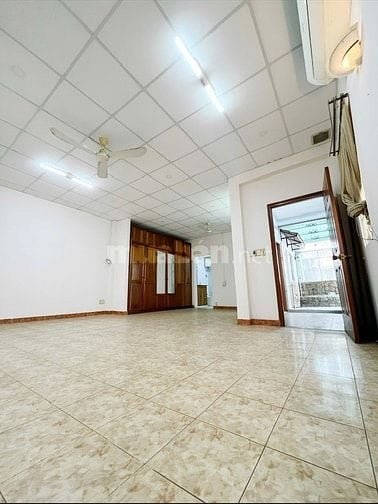 Bán Nhà Hẻm Xe Hơi 112 Số Nhà 8 Đường Hoàng Diệu, P.Xóm Chiếu, Quận 4