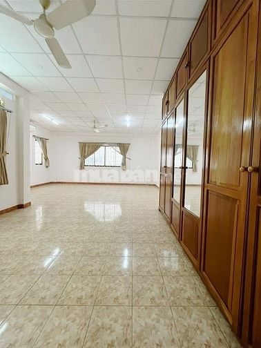 Bán Nhà Hẻm Xe Hơi 112 Số Nhà 8 Đường Hoàng Diệu, P.Xóm Chiếu, Quận 4