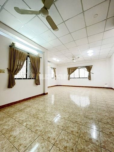 Bán Nhà Hẻm Xe Hơi 112 Số Nhà 8 Đường Hoàng Diệu, P.Xóm Chiếu, Quận 4