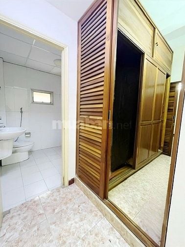 Bán Nhà Hẻm Xe Hơi 112 Số Nhà 8 Đường Hoàng Diệu, P.Xóm Chiếu, Quận 4