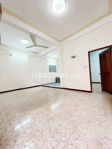 Bán Nhà Hẻm Xe Hơi 112 Số Nhà 8 Đường Hoàng Diệu, P.Xóm Chiếu, Quận 4