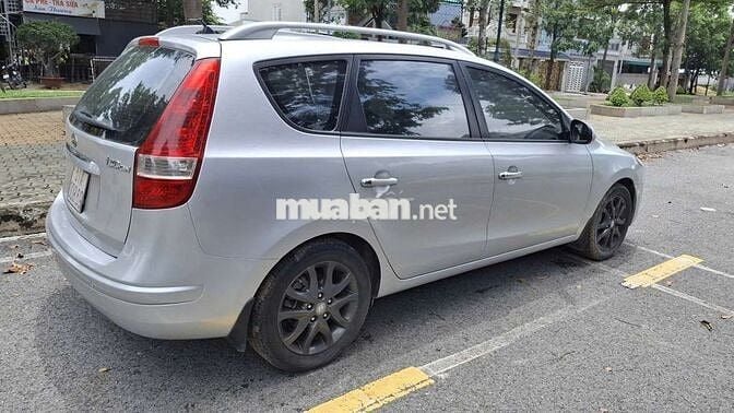 Hyundai i30 số tự động nhập hàn