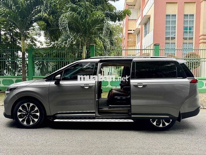 Kia Carnival 2022 3.5G Signature 7 chỗ - 39000 km