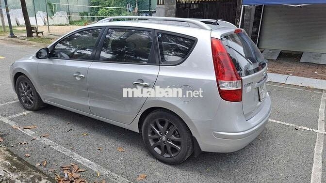 Hyundai i30 số tự động nhập hàn
