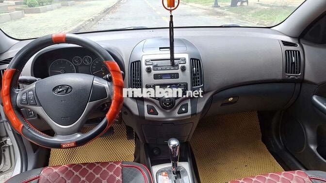 Hyundai i30 số tự động nhập hàn