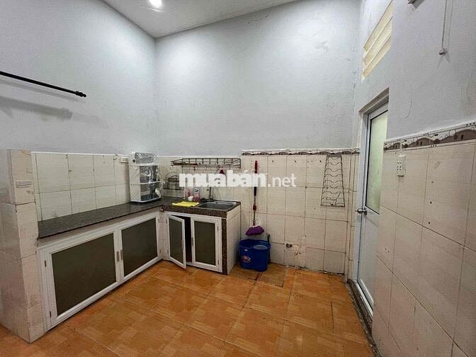 Cho thuê nhà 2PN hẻm Phạm Viết Chánh BThanh – 1 trệt 1 lầu, giá12tr