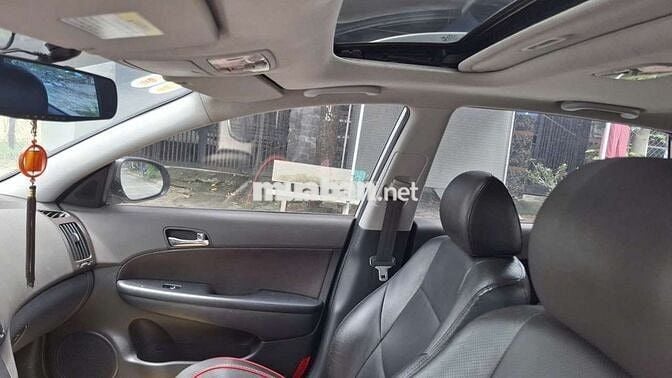 Hyundai i30 số tự động nhập hàn