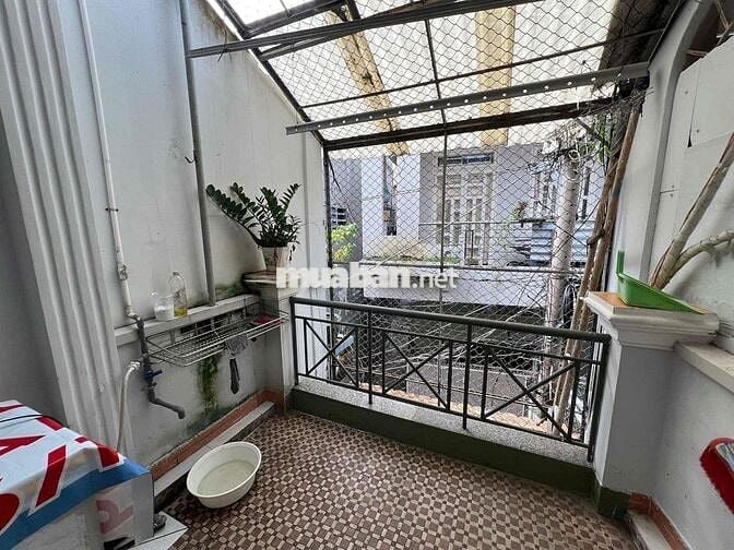 Cho thuê nhà 2PN hẻm Phạm Viết Chánh BThanh – 1 trệt 1 lầu, giá12tr