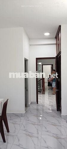 Chủ cần bán gấp căn nhà vị trí TTN , gần khu công viên thuận kiều