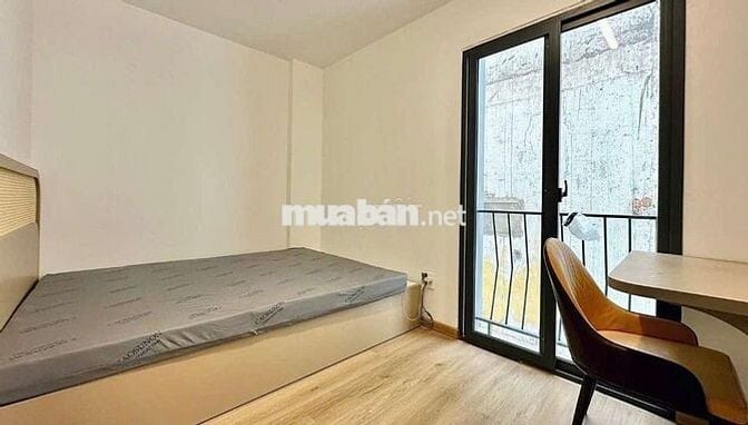 CĂN 1 PN TÁCH BẾP FULL NỘI THẤT BAN CÔNG NHỎ GẦN NHÀ GA TÂN CẢNG