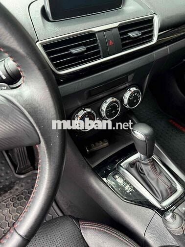 Mazda3 1.5 2016 zin 8,6vạnkm-sơ cua chưa hạ-Đẹp