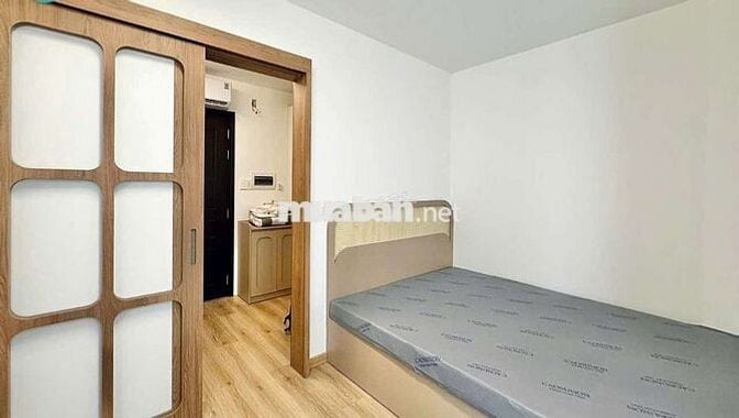 CĂN 1 PN TÁCH BẾP FULL NỘI THẤT BAN CÔNG NHỎ GẦN NHÀ GA TÂN CẢNG