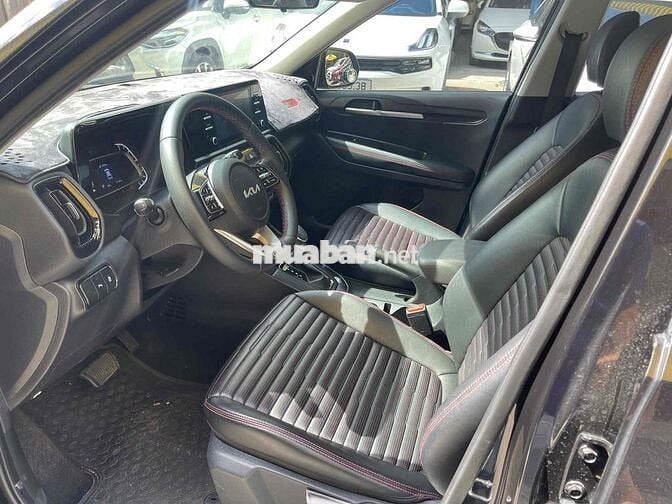Kia Sonet 2023 Luxury 1.5 AT - 22000 km