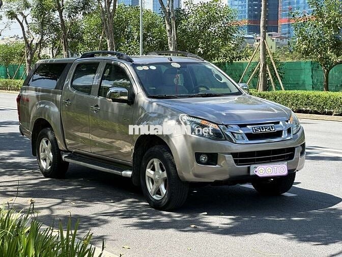 Isuzu Dmax 2.5AT 4x4 xe đẹp, máy số nguyên zin