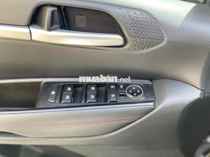 Kia Sonet 2023 Luxury 1.5 AT - 22000 km