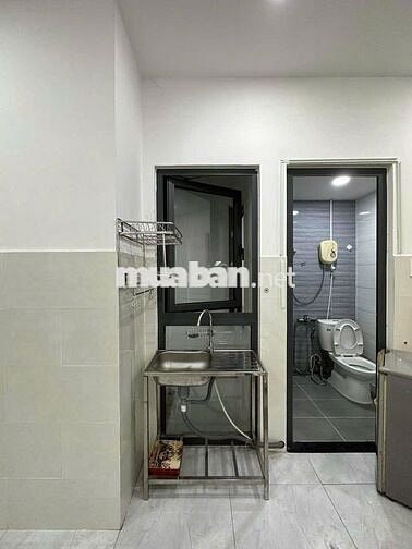 Cho thuê phòng trọ CMT8 full nội thất