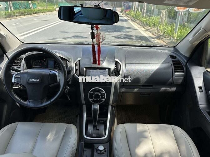 Isuzu Dmax 2.5AT 4x4 xe đẹp, máy số nguyên zin
