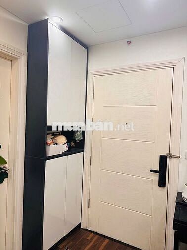Bán chung cư Eco Việt Hưng- 2PN- Lô Góc-Tầng Đẹp- View bể bơi.Hơn 4 tỷ