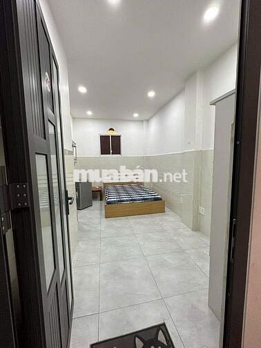 Cho thuê phòng trọ CMT8 full nội thất